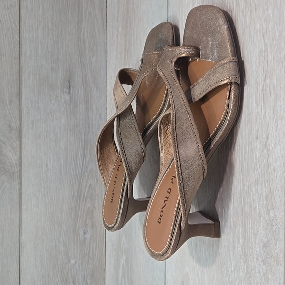 Donald J. Pliner Women's Bronze Gold Heeled Sandals Loop Toe Shoes Sz 7.5M - Picture 2 of 12